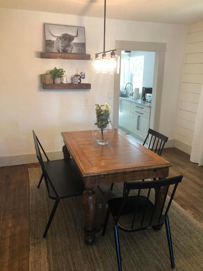 Downtown Williams, Walk Everywhere, Remodeled Exterior foto